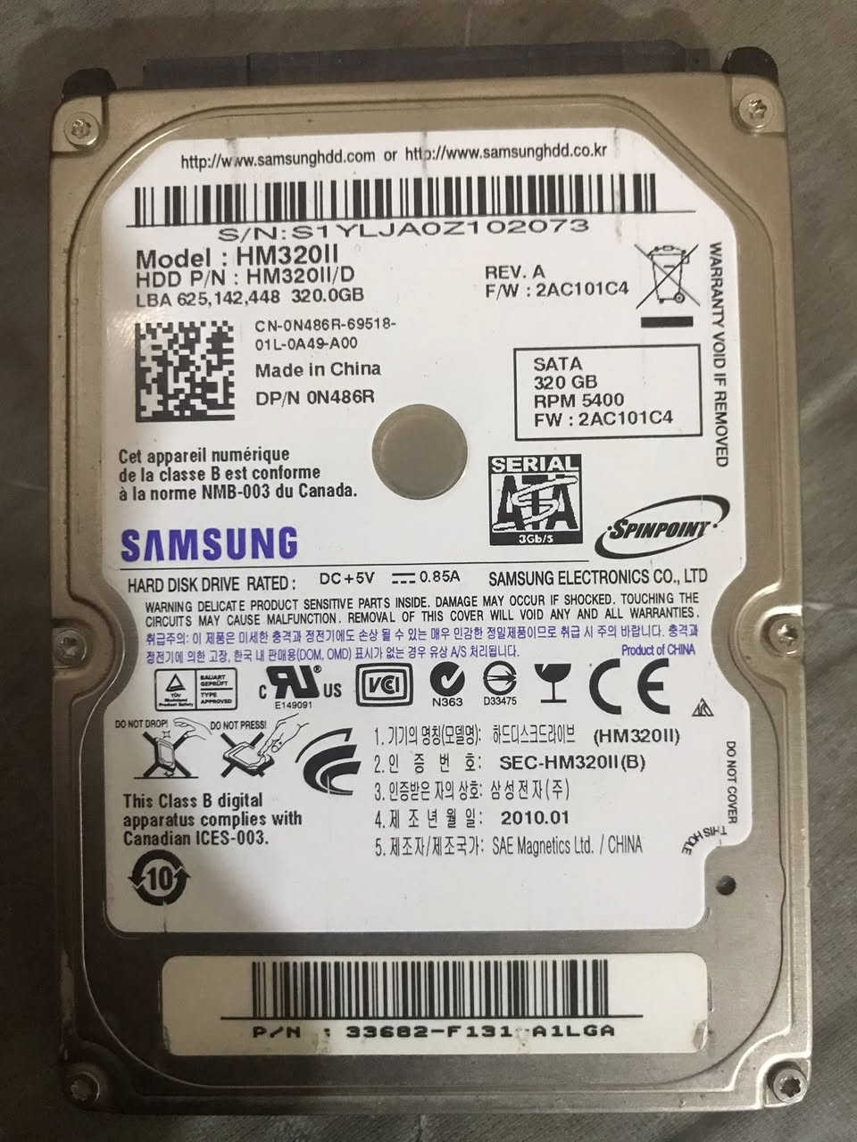 غراض للبيع
هارد hdd 320gb  5400rpm شركة samsung  حجم صغير(يعني تكدر تشكله باللابتوب) السعر 15 بيها مجال

كنترولر جويستك xbox one الاصلية نظيفة ما بيها اي مشاكل السعر 35 الف 

Xbox wireless adapter for windows وصلة تربط اجهزة xbox
بالحاسبة (تكدر تربط ثمن كنترولرات و سماعة xbox) للمعلومة الوصلة اصلية من الشركة و تعتبر 2.4hz يعني الاستجابة اسرع شي 
مشتريها ب 25 راح ابيعها ب 15 الف

وصلة بلوتوث السعر 5 الاف 

ماوس باد لوفي لجماعة ون بيس السعر 5 الاف 

مكاني البصرة 
توصيل موجود


**إذا كنت صاحب هذا الإعلان وتريد حذفه لأي سبب، رجاءا أرسل رسالة إلى الدعم الفني**