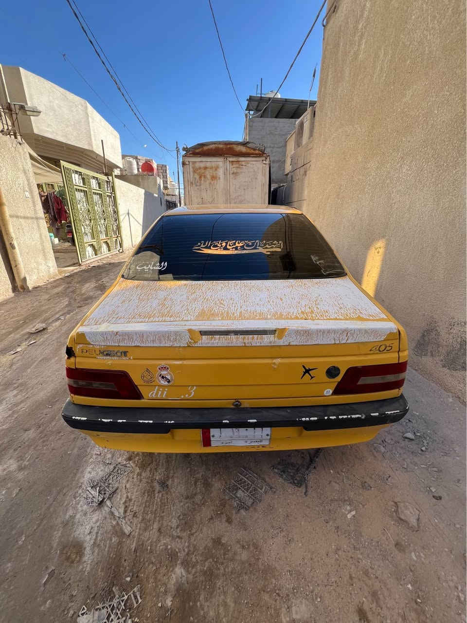 سياره حلوه داخل وبدي كلش حــــلــ𝑛𝑖𝑐𝑒ــــو شاشه جبيره دشبول عالي دوشمه سياره مال شغل بيها مكينتها تبخر بس تشتغل وتمشي كير جديد كلج حداده حلوه سياره ما ناقصه بس التجفيت والمحرك ما مفتوح السعر ٢٠ وعليها هيئه وغرامات اقل الورقه طايحه من السعر للتواصل على رقم الهاتف غير متواجد على الفيس *********** البصرة, العراق
