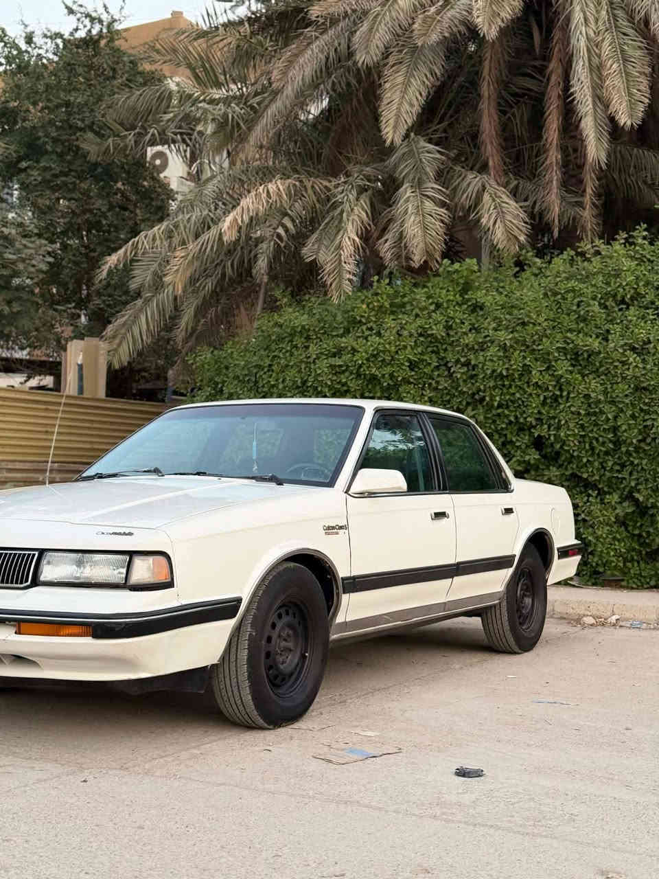 السلام عليكم اولدز سيارة نضيفة جدآ كشر صبغ جمالية فقط.وداخل جديد شركة .دشبول جديد تخم تاير جديد كهربائيات كلها شغالة كيجات كلها شغالة رقم بغداد أنكليزي /بسمي ريمونت كير محرك جيد جدآ 
مكان بابل السعر 53وبيه مجال ‏‪0771 970 7700‬‏
