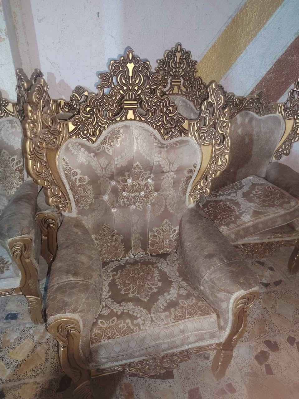 تخم ملكي 4قطغ للبيع خاص
او الاتصال على الرقم ***********
