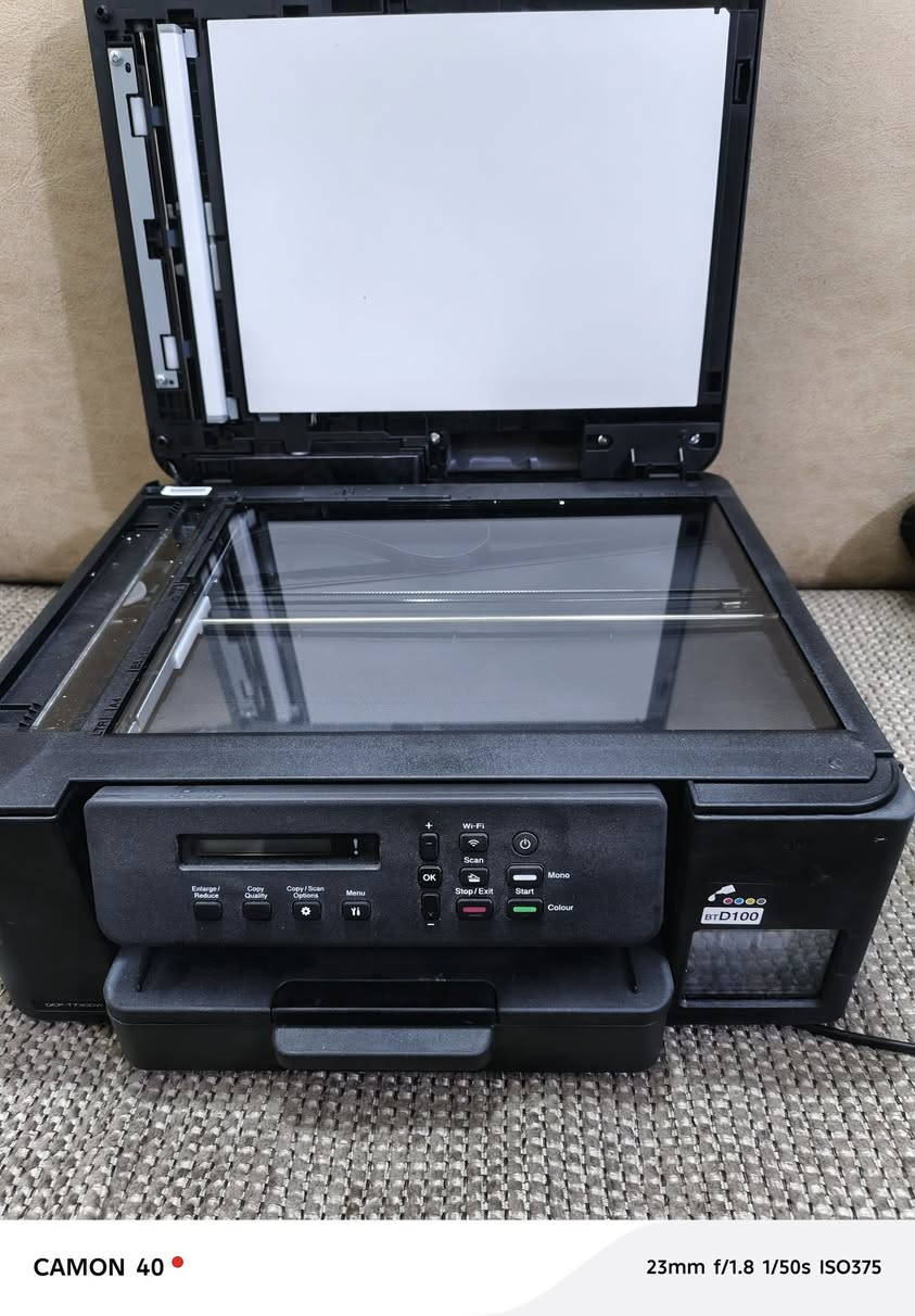 السلام عليكم طابعة برذر T700DWجديدة استخدام اسبوع فقط موجود وصل الشراء حبر اسود احتياط موجود وياهة مكاني بغداد الكمالية سعر 225الف هاتف***********
