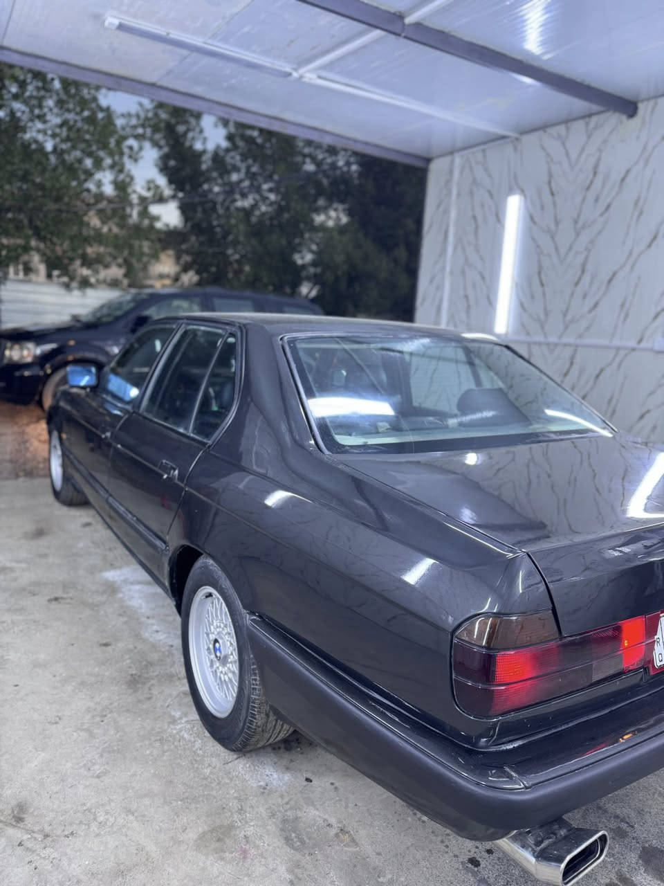 السلام عليكم بي ام البيع 735موديل 1992رقم بغداد دولي كشنات كهرباء ايرباك دبل  جكمجه صدر امامي  خلفي جديد تدفئه تبريد مكاني الاعلام السعر 55 رقم ***********
