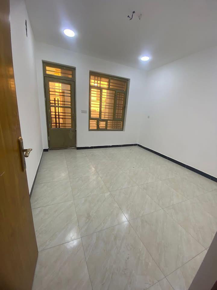 للإيجار في السيدية
بيت مساحة 50 متر زيرو 
يتكون من:. 
🏠 غرفتين نوم 
🏠 صالة
🏠 مطبخ 
🏠 خدمات
بدل الايجار 750 الف دينار 
📍 الموقع: السيدية جامع الهدى
————————————
📞للاستفسار***********
📍 أو زيارة:
مكتب الرواد للاستثمار والتطوير العقاري – السيدية
