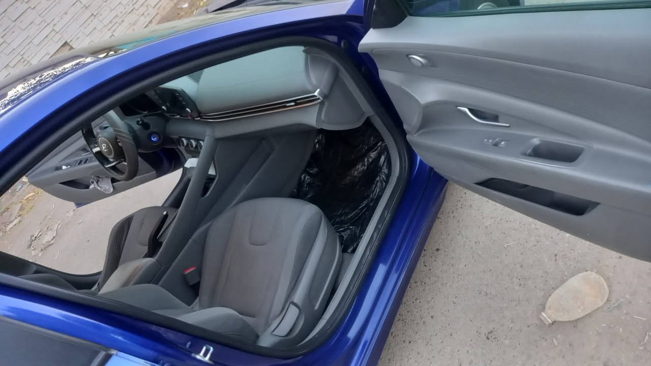 السلام عليكم النترا موديل ٢٠٢٢ وارد امريكي حادثه باب خلفي بدون اي داخل بدون ايرباك ماشيه ٤٩  السياره جديده رقم بغداد جديد بسمي صور الحادث موجوده والسونار موجود السعر ١٣٥ مكاني بغداد حي التراث قريب على تقاطع درويش ***********
