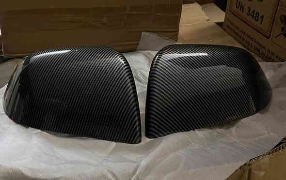 أغطية مرايا جانبية كاربون فايبر لتسلا Model Y / Model 3
لون أسود كاربوني لامع

✨ تفاصيل المنتج:
• المادة: مصنوعة من ABS متين بملمس ألياف الكربون اللامع.
• التوافق: مناسبة لطرازات Tesla Model 3/Y من 2018 إلى 2024 (Highland شامل).
• الحماية: تحمي المرايا من الخدوش والصدمات والتلف.
• التركيب: سهل التركيب بالكبس أو الشريط اللاصق، بدون أي تعديل أو حفر.
• المحتويات: قطعتان (يسار + يمين).

🚚 خدمة توصيل متوفرة إلى جميع المحافظات
💵 السعر: 25,000 دينار فقط
📞 للطلب والاستفسار (موبايل + واتساب): ***********

⸻

#تسلا #Tesla #Model3 #ModelY #اكسسوارات_سيارات #كاربون_فايبر #تسلا_العراق #قطع_سيارات #حماية_مرايا #اكسبلور #توصيل_متوفر #العراق  #الجميع #الكل #عروض  #اكسبلور #تسلا
