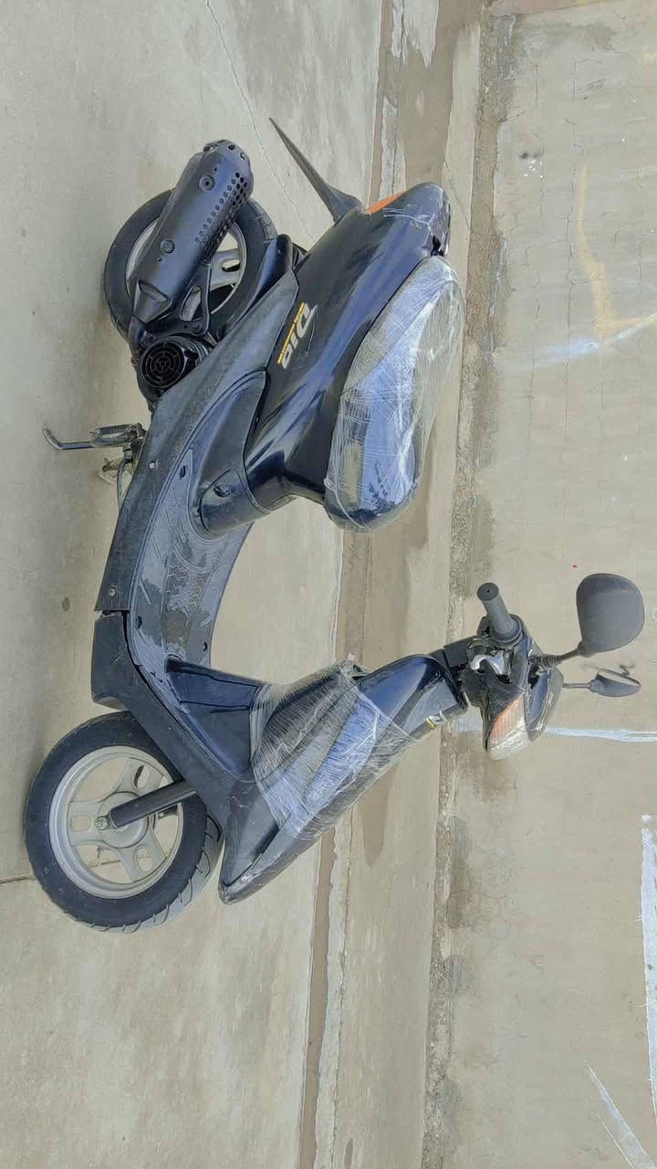 هوندا كله شغاله كهربائيات كله شغاله محرك مامفتوح ناعم فول نشاط كابريتر بلادي صالنه بلادي ماطور كله عل بلاد مابي اي نقص ولا عطل سعره 150 وبي مجال للشراي عنوان كركوك حي النصر ***********
