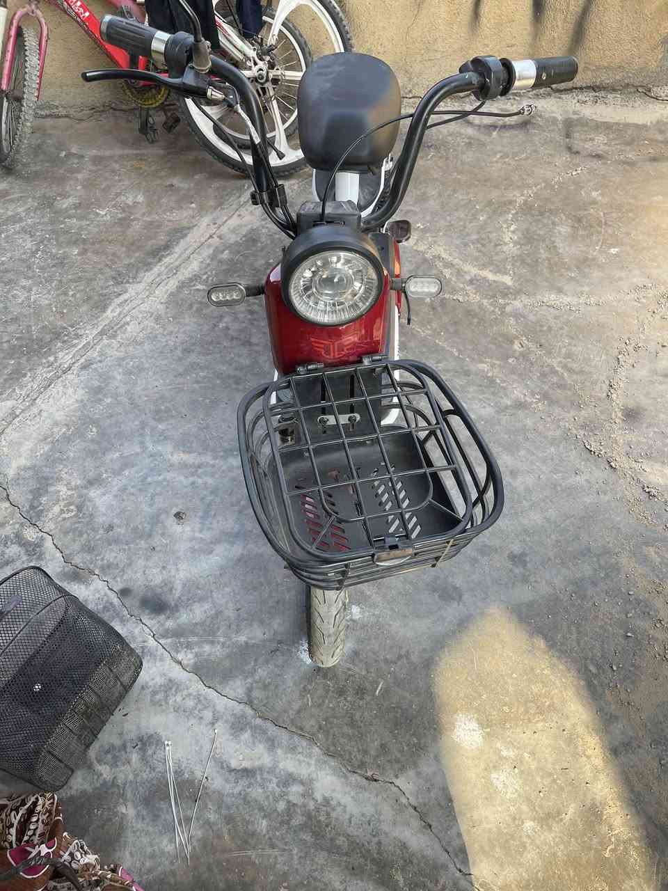 دراجة شحن للبيع نقص بطاريات المكان بغدا 
السعر 75رقم***********
