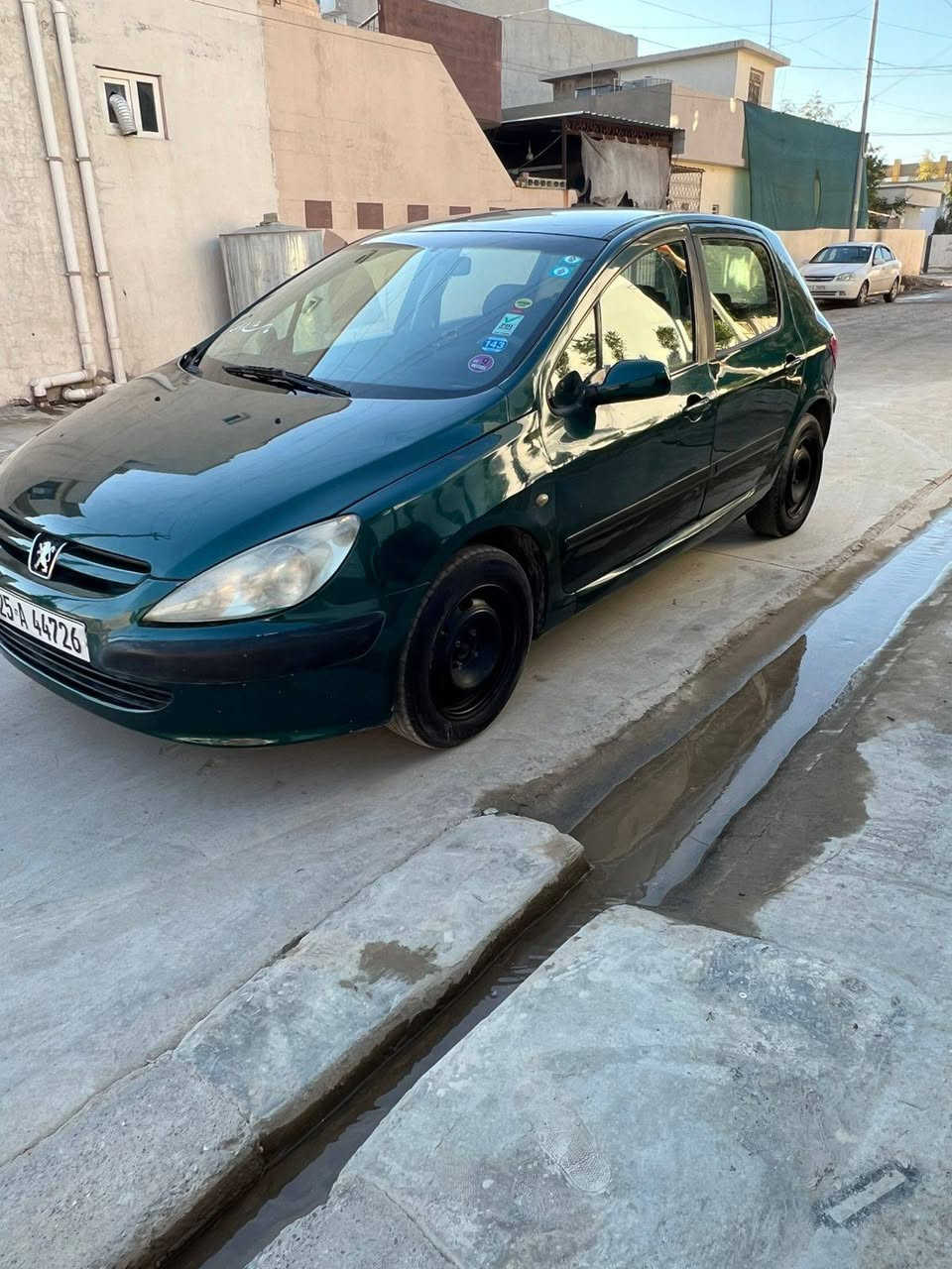 للبيع بيجوه رقم جديد كركوك سياره صبغ عام جماليه فقط بدون دواخل مكان سياره كركوك ***********
