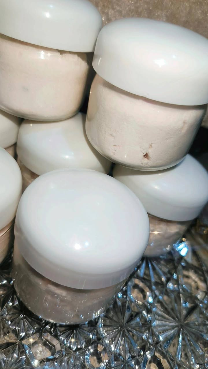 بودرة الشبة المعطرة 
فوائد مزيل لرائحه التعرق ومعطره للجسم 
الا ستعمال لمسة واحدة لكل جانب من الابطين ومناطق الحساسه السعر 5 توصيل مجاني


**إذا كنت صاحب هذا الإعلان وتريد حذفه لأي سبب، رجاءا أرسل رسالة إلى الدعم الفني**