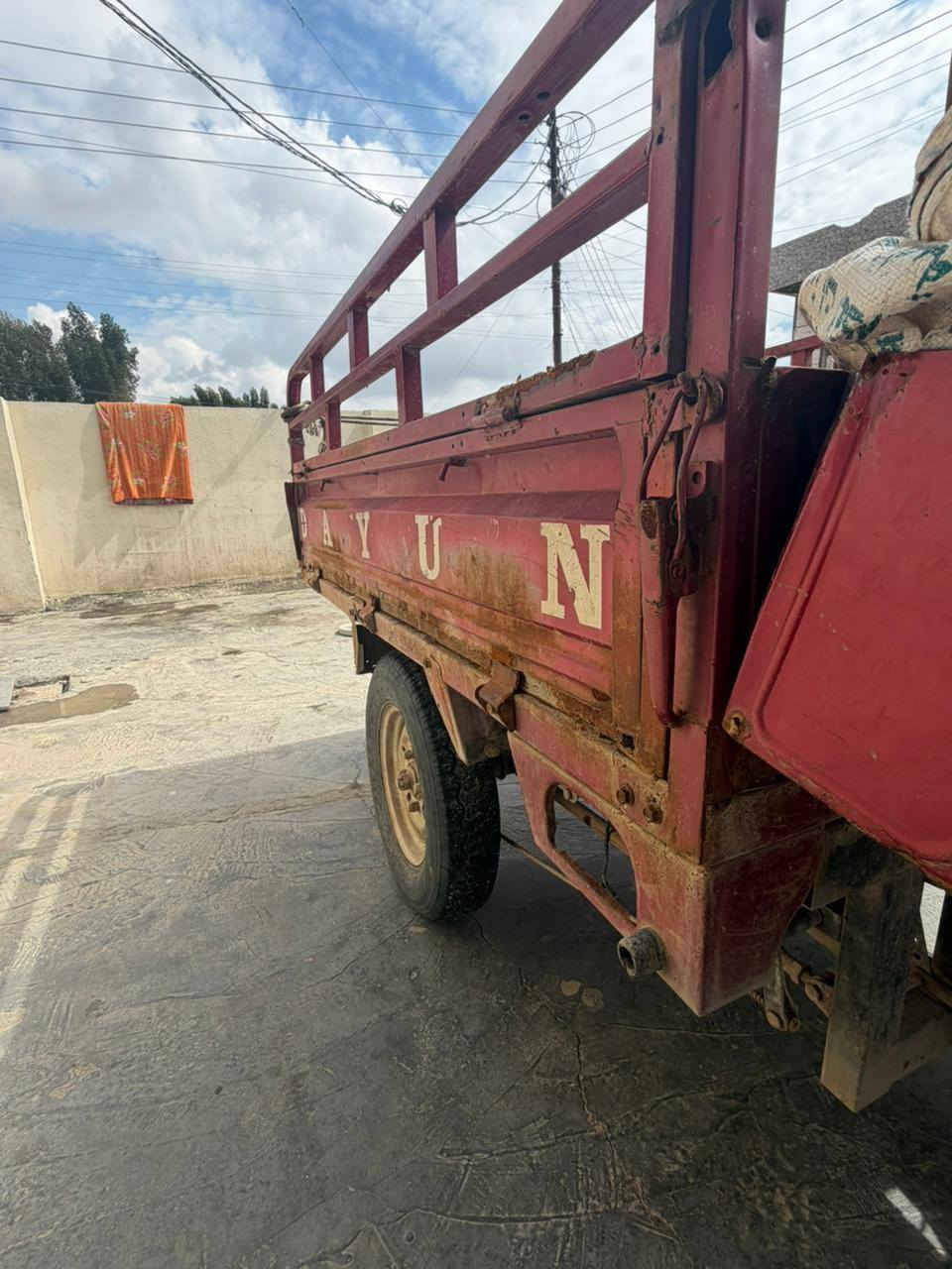 السلام عليكم ستوته موديل 14وراق كامله مكاني بغداد قرب بسمايه الصيطره القديمه السعر 500وبيها مجال حك الجيه عوزها ترتيب ***********
