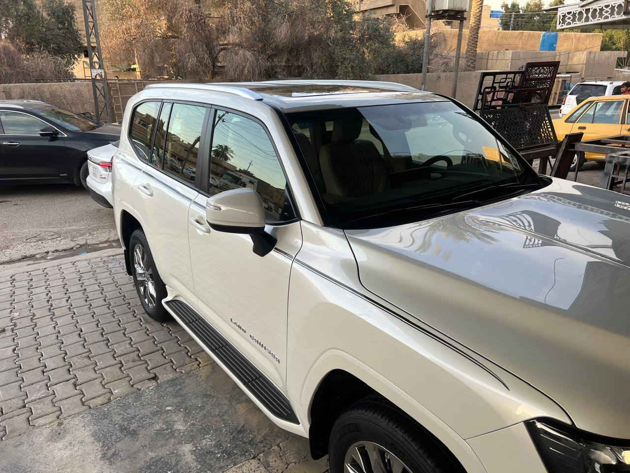 بيع فقط بدون مراوس.. لاندكروز موديل 24 وكاله ساز السياره gxr مواصفات ساز معروفه ام التطبيق وشاحن واير ليس وباقي المواصفات كفاله عامه صبغ وبارد عدا كم شخط بل بابين جهة السايق مال خباثه.. السياره ماشيه 26 تقريبا رقم بغداد ب اسمي تحويل مباشر مكاني بغداد الدوره سعرهه 68500 وهذا رقمي ***********
