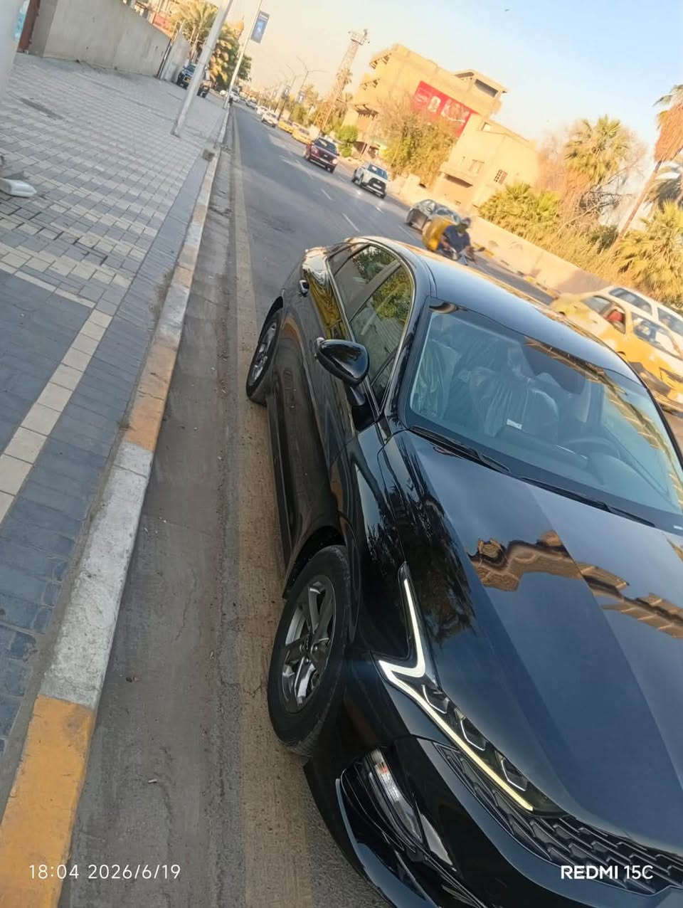 سلام عليكم للبيع k5مديل2023وارد امريكي حادثها بس بنيد او بل عراق بيها طخه بل جاملغ الخلفي رقم اربيل الدولي هزه او سنويه جدد سياره جديده او خير من الله ماشيه27مواصفات نص فول محرك1600تيربو
مكان السياره بغداد الكاضميه 
اي ستفسار ***********
اخوان مكلف بل نشر

