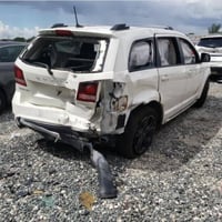 للبيع دوج جورني ٢٠١٩ كروس رود ابيض ٦ سلندر  ماشية ١١٨ الف كيلو وليس مي...