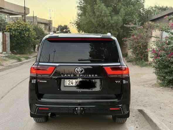 لاندكروزر XV لمتد بلاك . لايت عدسه متحركه 3 شاشات الكشنات الخلفيه كهربائي كشن السايق خزن ذاكرة 4 كامرات سياره فول مواصفات معروفه ل VX تجي فول . مكفوله من الصبغ اي استفسار *********** @
