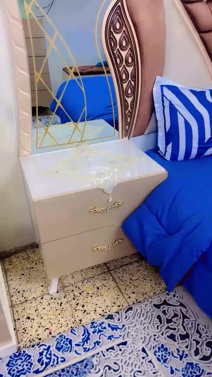 السلام عليكم لبيع غرفه تركيه بسعر جدا مناسب ٤٠٠
لونهه بيجي وابيض 
نظام الكنتور سلايت 
تصميم تركي


**إذا كنت صاحب هذا الإعلان وتريد حذفه لأي سبب، رجاءا أرسل رسالة إلى الدعم الفني**