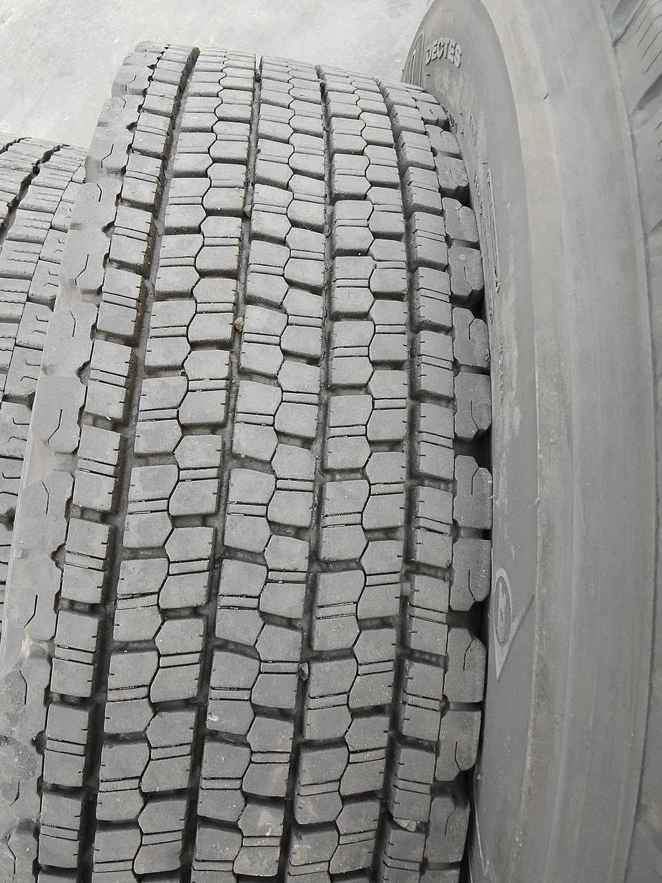 سلام عليكم شباب تم بعون الله وصول الحاويه تاير ياباني اخو جديد جميع القياسات موجوده  جمله جمله العنوان بصره ***********
