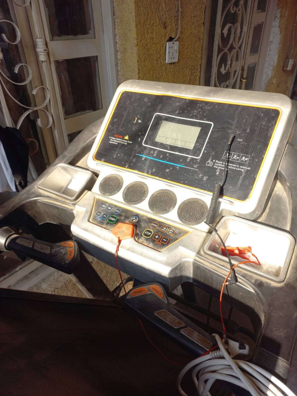 جهاز جري مستعمل شىء قليل للبيع وزن ١٢٠ كغم السعر 300الف وبيه مجال لشراي المراسلة ناشر المنشور الاتصال على *********** وات ساب
