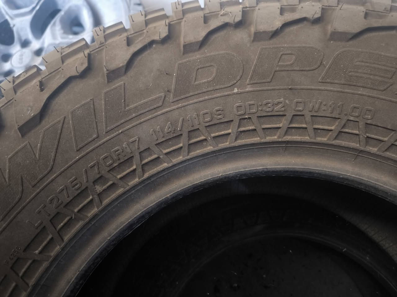 زوج تايرات نظافة 100%
حجم  275/70R17
السعر 175 الف 
ياباني Wildpeak
غير مستخدمات بالعراق ( اجن بسيارتي وارد امريكي )
*********** واتساب
