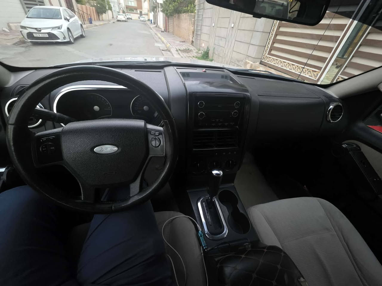 فورد اكسبلور موديل 2008
سياره كلين وضع شركه من دعاميه لدعاميه
رقم اربيل دولي لل 28 شرط تحويل وكاله
7-راكب تبريد مركزي بسقف -4 -قطع تبربد
شرط ثلج
داخل نظيف وجديد ومغلف
ريمونت قفل فتح سياره
صندوك خلفي ريمونت
كهربائيات كله شغاله 
كير محرك ظفيره بشرط
تخم تاير صدر امامي خلفي
اللون سلفر
تحكم ستيرن
اشاره ترحيب 
مابيها نقص الحمدلله مال جناي ترايها ناعم
السونار مرفق ويه الصور
السعر 97 وبيها مجال شويه
العنوان ديالى
استفسار *********** وبي وتساب
