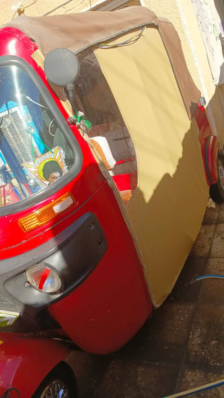 سلام عليكم شباب تك توك موديل 2018@رقم وسنوية نكلايزي رايدهه 5ملاين كماشوف بل صوره بيهه مجال هاذ رقم موبايل*********** متواجد منطقة الحسينية راجديه
