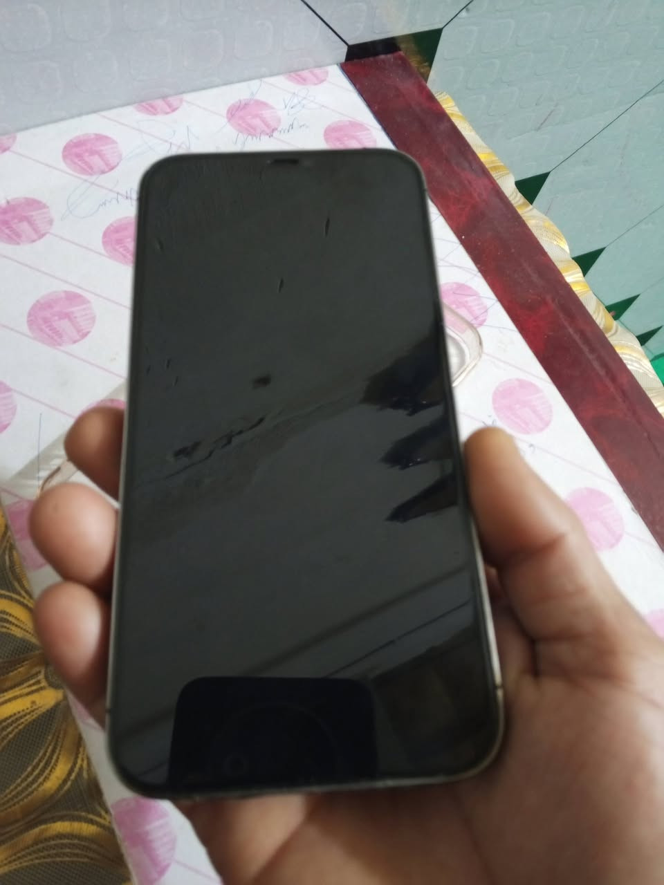 السلام عليكم 12 برو ماكس للبيع كفاله عامه
ما مفتوح  الذاكره 256 البطاريه 86 نظافه 90% هذا رقمي ***********
