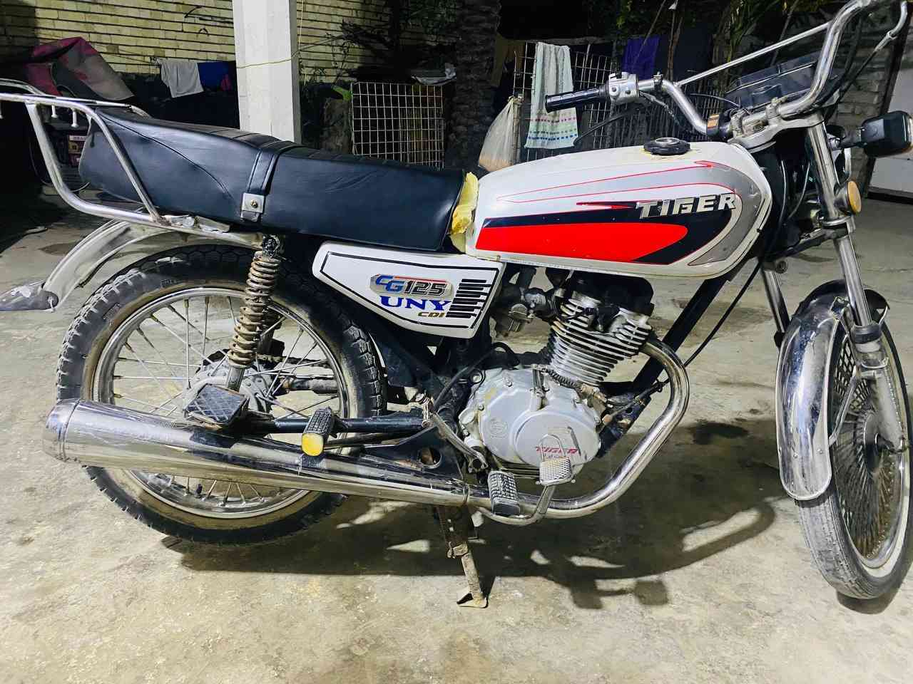 السلام عليكم
للبيع تايكر موديل 21 اوراق اصولي دراجه نضيفه ماعايزه شي ترتيب بسيط المكينه نضيفه شلعه دراجه  حلوه ناعمه المكان الحله السعر. خاص


**إذا كنت صاحب هذا الإعلان وتريد حذفه لأي سبب، رجاءا أرسل رسالة إلى الدعم الفني**