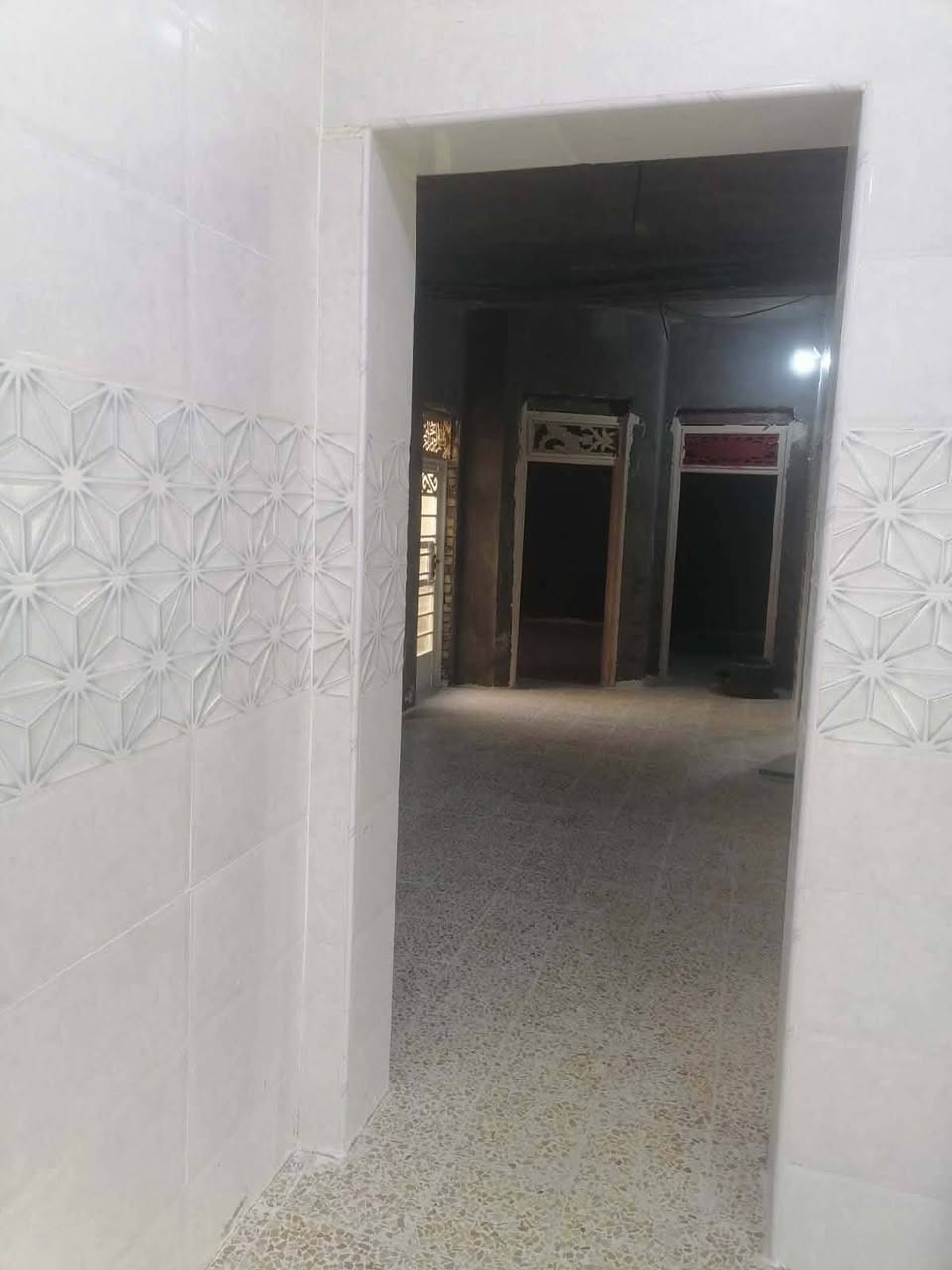 البيع بيت بل تقيه ثالثه  يم مطعم، بغداد مساحه ٢٠٠الستفسار اكثر رقم ***********
