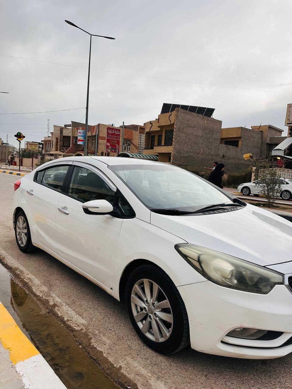 سيراتو 2014 للبيع 
السياره خير من الله سياره نضيفه وحلوه كشرها حلو نقص مابيها مكينه 1600 دوش  وهاذه سونارها موضح ب الصوره السياره ماشيه 140 الف حقيقي مكانها بعقوبه ديالى 
***********
السعر 115 وبيها مجال حك الجيه
