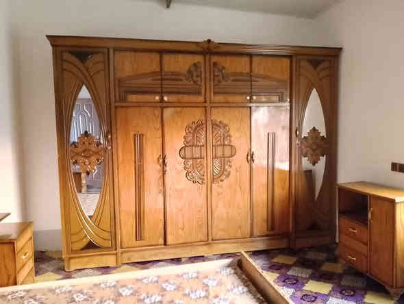 سلام عليكم غرفه للبيع سعر 700 الف  قفل  الي جاد يراسلني
