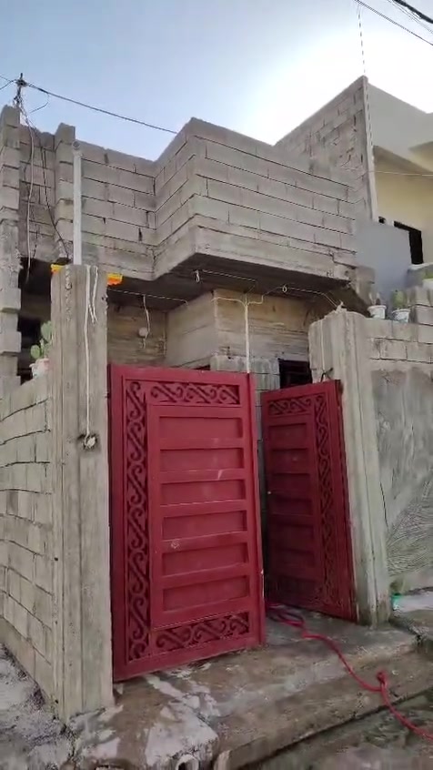 السلام عليكم بيت للبيع في حي ملاين ثانيه تقطيع ابوفهد100متر واجهه6//ونص وعمق 18//ونص سعر  45 هذا رقم الهاتف او وتساب بي كورك ***********///***********
