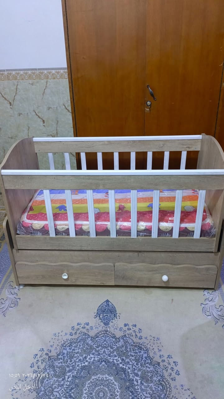 جربايه طفل نضيفه كلش اخت الجديده هي ومندرها للبيع بسعر ١٢٥منطقه القبله ***********
