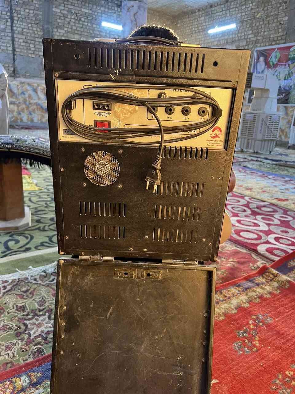 جهاز جاسكوو باب اول شغال 

سعر ((300الف) ) وبي مجال 

***********العنوان بغداد المعامل
