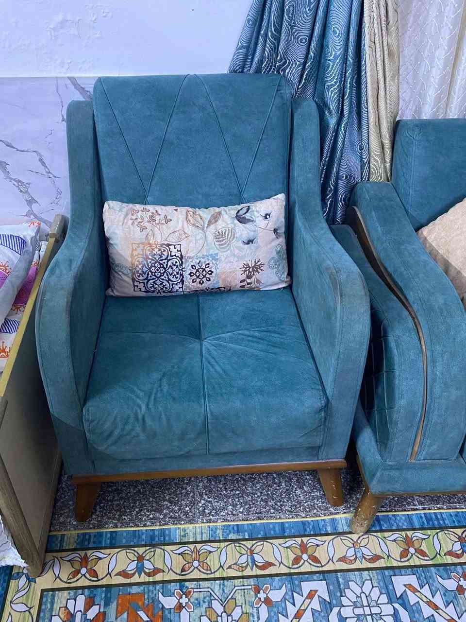 السلام عليكم 
تخم تركي اصلي درجة اولى مقعدين صغار ومقعدين كبار ووحده وسطيه ورايدته 700 وبي مجال
للأستفسار 
***********
