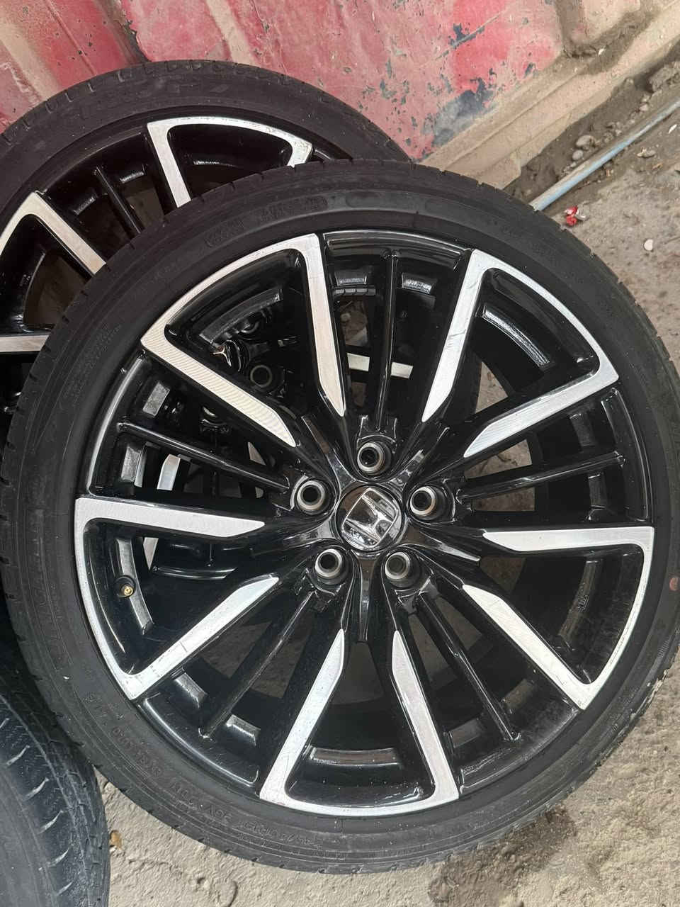 ويل كب +تاير مواصفات تورنك
عدد (5) قطع
حجم ويل 19
السعر 1000$
بغداد حي الخضراء
‭0780 802 5287‬
