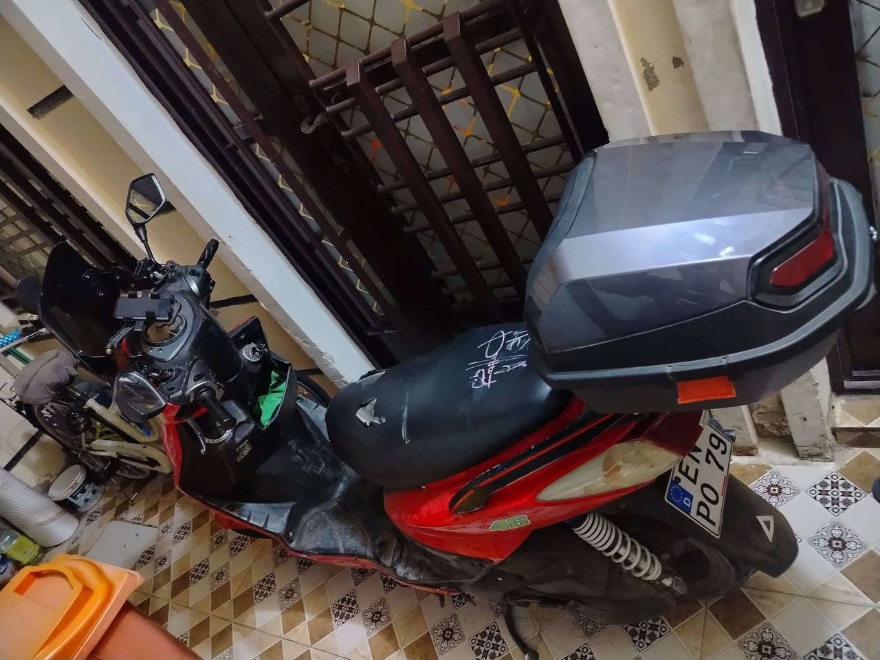 السلام عليكم دراجه سكنس فحل كابريتر رايدها ب550 بيها نقص سلف فقط مكاني بغداد السريدات متواجد فيس واتساب ***********
