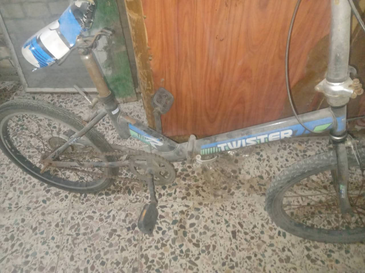 حجم 20
السعر 15الف
بي 🔒 بسيط حق الجيه
المراسلة ماسنجر فقط  منطقه الشماعية


**إذا كنت صاحب هذا الإعلان وتريد حذفه لأي سبب، رجاءا أرسل رسالة إلى الدعم الفني**