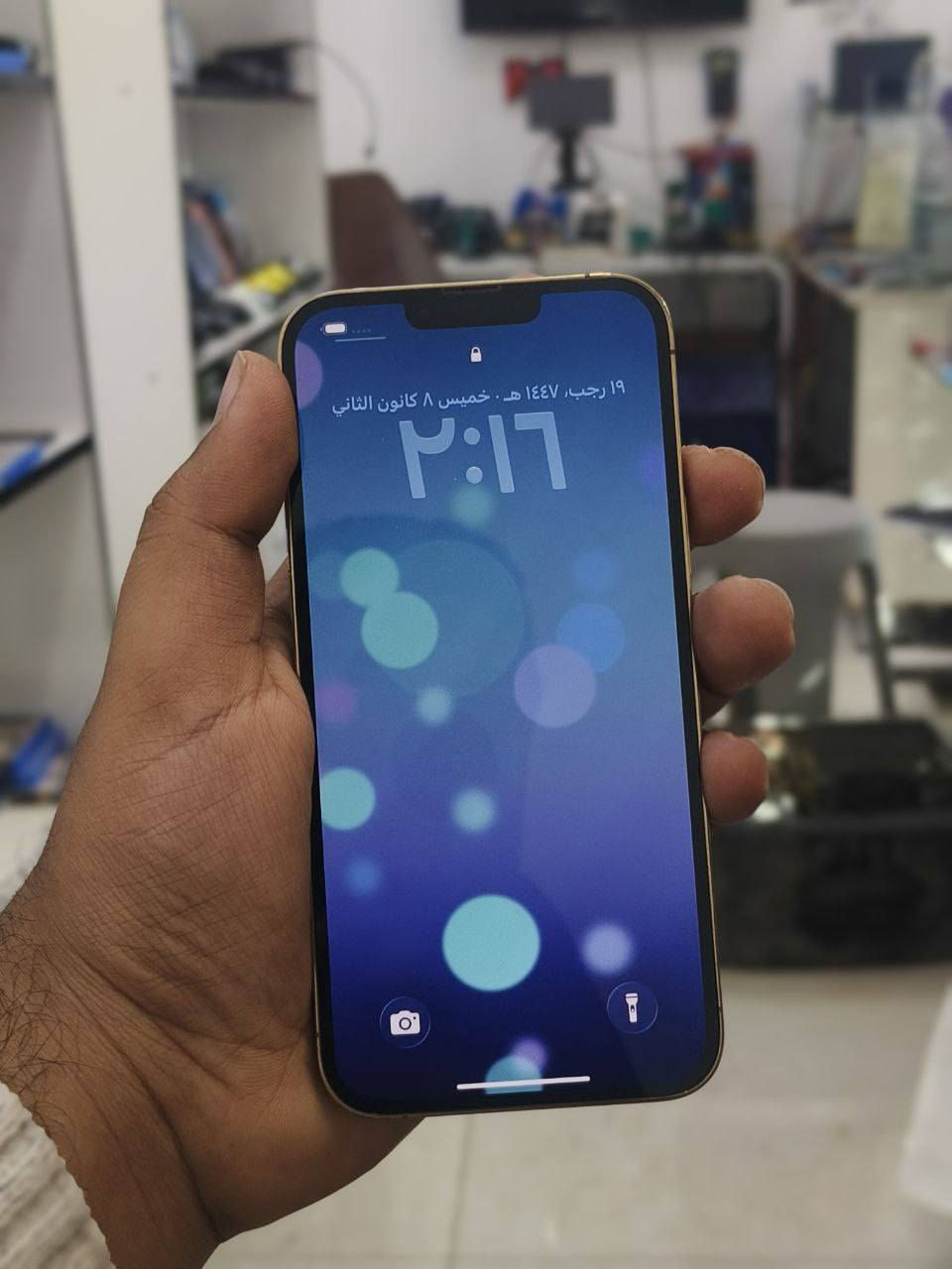 13 برو ماكس امريكي مكفول!! 
سلام عليكم 
13 برو ماكس مكفول مامبدل بي ولا قطعه شرط علفحص 
ذاكره 256
بطارية ٨٦
كله شغال مابي اي مشكله 
بس بي شخط من جوه موضح بلصوره 
السعر 650 وبي مجال 
*********** بي واتساب
