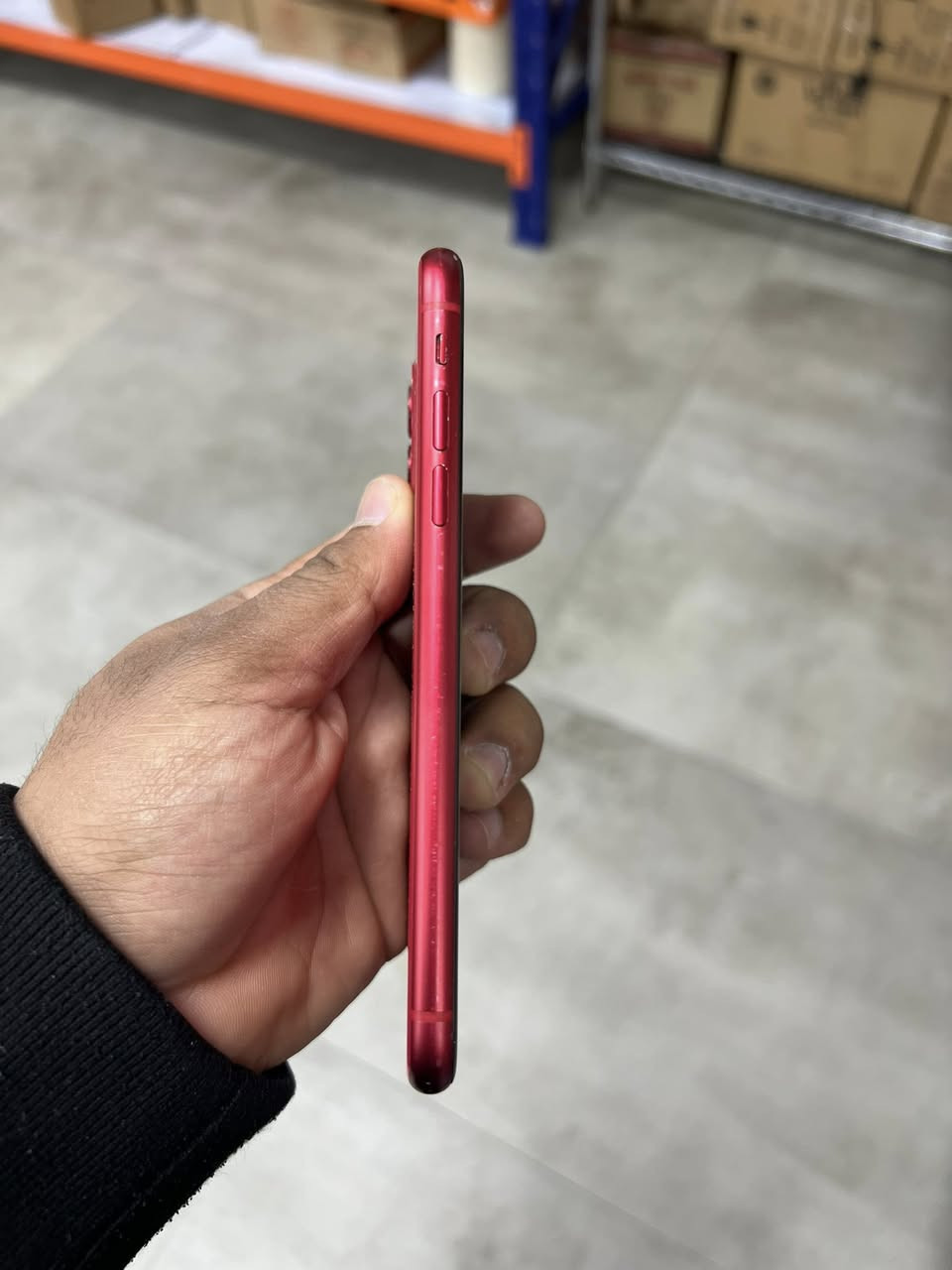 السلام عليكم أيفون 11عادي للبيع إجهاز فول نظيف شرط الفحص ما مفتوح شرط الحاسبه كله عل شركه امريكي نظافته 95 السعر خاص ***********
