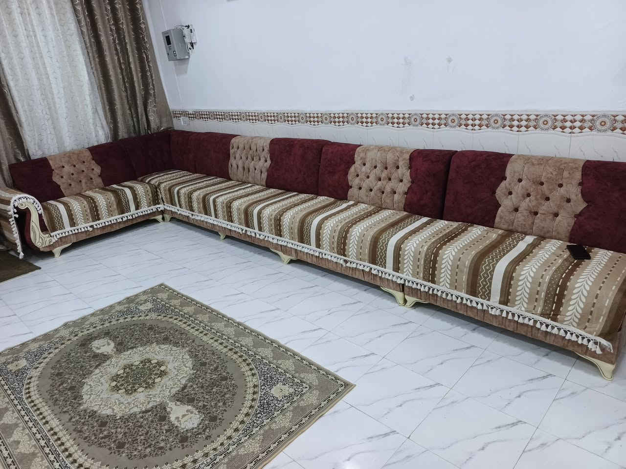 للبيع تخم تزكام 14 نفر نضيف كلش السعر 300 رقم الموبايل, ***********
