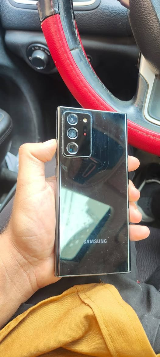 نوت 20 الترا 5g ٢٥٦ بي فطور بلشاشه وبي نقطه زغيره مماثره كله شغال طبيعي السعر ٢٧٥ مكاني اشعب حي اور


**إذا كنت صاحب هذا الإعلان وتريد حذفه لأي سبب، رجاءا أرسل رسالة إلى الدعم الفني**