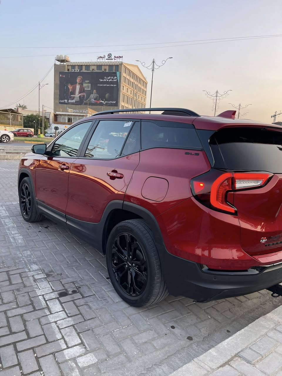 GMC TERRAIN Black TOP 2022
جي ام سي تيران بلاك توب 2022 لون احمر 
فول موصفات ماعدا الفتحة  
 كلين بدون حادث
مرقمة وجاهزة باسمي 

رادار جانبي رادار امامي 
تحديد مسار سياقة ذاتية
حساسات امامي خلفي 
محرك 15 توربو 
4ابواب بصمه 
تشغيل عن بعد 
سستم صوت bose 
كشنات تدفئة
كشن هزاز 
تبريد قطعتين  
كاميره دواره   
شاصي بشرط 
فقط ايرباك ستيرن
السعر 198 

للاستفسار اكثر ***********
