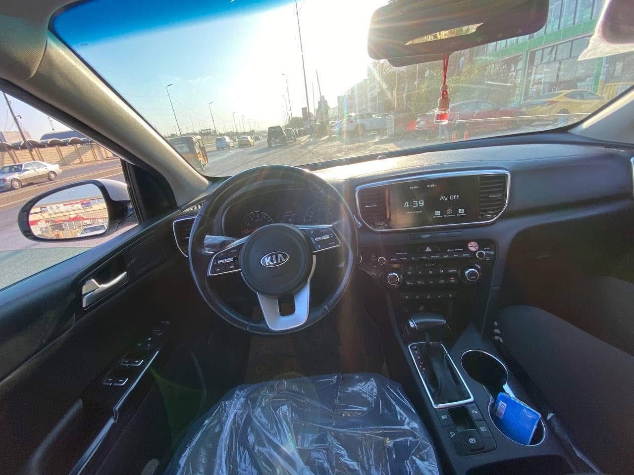 كيا سبورتج موديل2021 وارد امريكي فولل 1/1 بنوراما بصمه تدفئة كشنات تبريد كشنات تدفئه ستيرن كشنات جلد كهربائي توقف ذاتي اماماي وخلفي السيارة مفوله
exفئة
حادثها فقط مياه امطار 10% ماواصل للكهربائيات السعر 170 وبيها مجال
***********
موجود واتساب
العنوان بغداد الغدير

