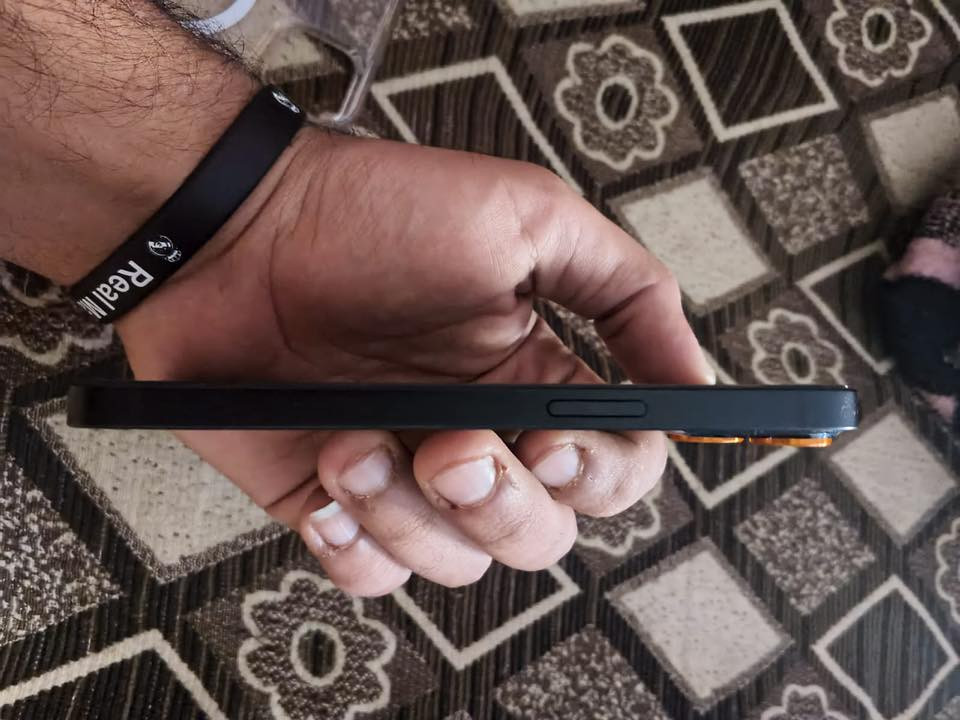 سلام عليكم ايفون 13عادي للبيع لون اسود الجهاز دبل شريحة الجهاز مبدل فقط فقط بطارية اصلية مثل ماواضح بل صورة ونسبت البطارية 92 باقي الجهاز بلادي 
ذاكرت الجهاز 128
شاحنة الاصلية تجي ويا 
سعر الجهاز 480الف وبي مجال مكاني بغداد مدينة الصدر 
الاتصال
***********
مو شراي لا تعبني رحمة لهلك
