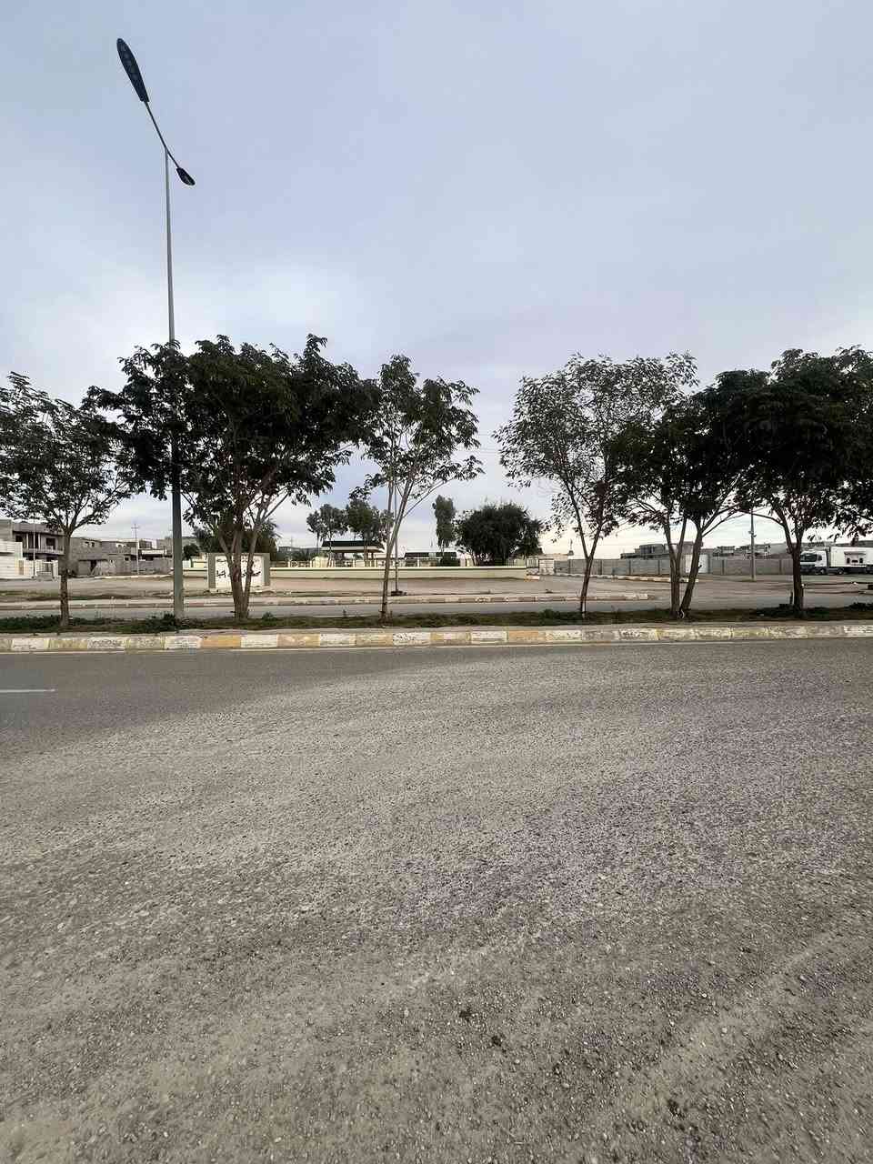 بموقع مميز ✅
دوانم عدد ٤ للبيع 
قرب نهر السعدية
خلف جامع زمزم
الوجه ٥٠ والنزال ٢٠٠
شارعهن فرع مقابل بانزين خانه عدنان عبدو 
للاستفسار
***********
