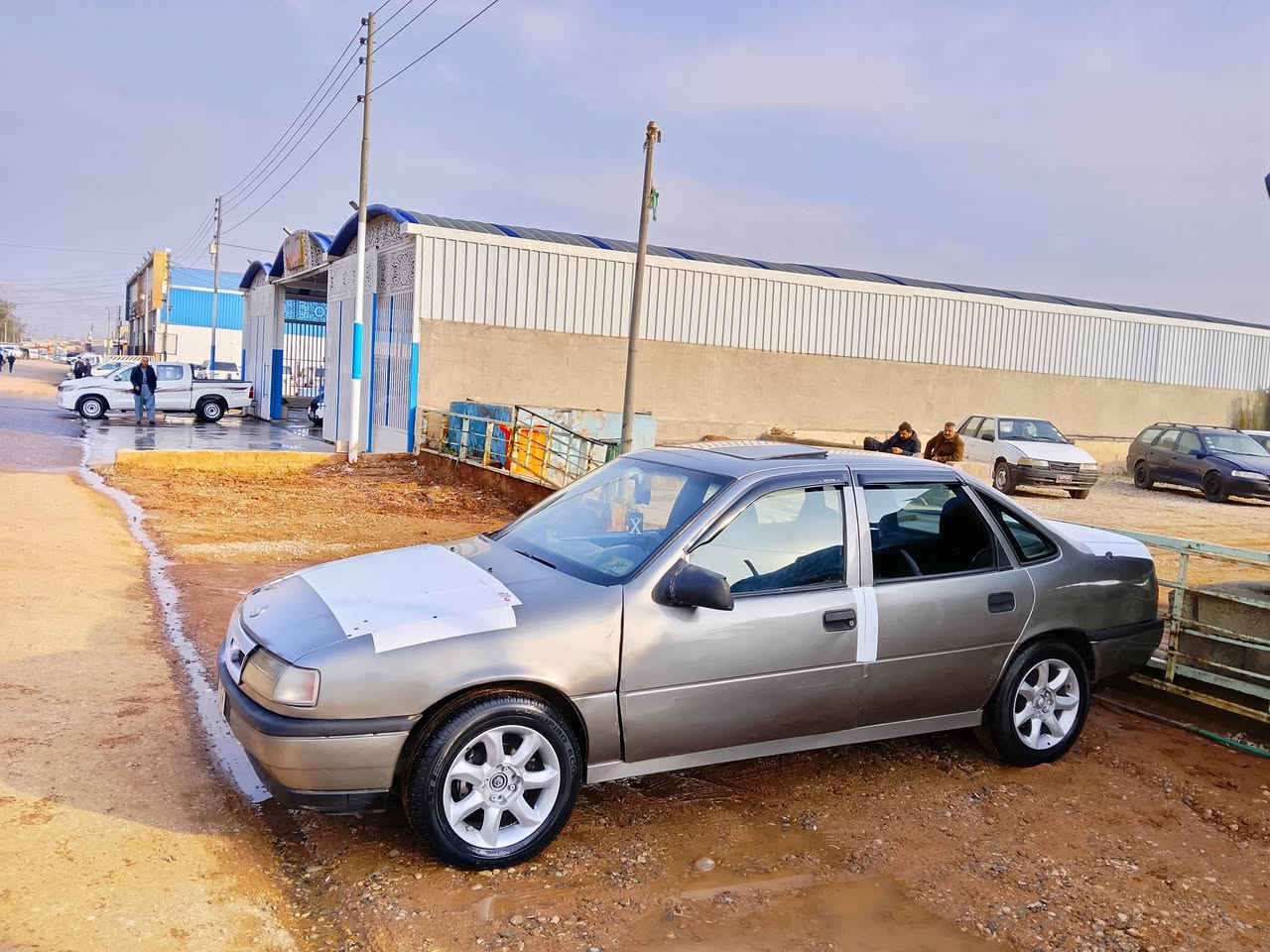 بۆ فرۆشتن..
ئۆپل ڤیکترا..
ئارمی پلاستیک سلێمانی بەشەرتی ئاڕم و ئەوەلیات و مەفرەزە..مۆدێل ١٩٩١..مەکینە ١٦ قایش پان  ..سوکان پاوەر..سلاید شوشە..ABS.
 گێڕ عادی.. تاخم ویل ئنفنیتی..چوار تایەو ویلی نوێ نوێی لە ژێرە..خایسی نیە ..گێڕ و مەکینە بەشەرت..توند و تۆلی بەشەرت.. موس و براوە بەشەرت..کارەبایی بەشەرت..گێچەکانیشی هەموو ئیش دەکات..سەیارەکە نموونەیە لە جوانی مالی دەستی دۆست و گەنجە..سعری خوار هەموو بازار 22 گەلاو کەمێک مەجال ..
بۆ زانیاری زیاتر تێل بکە..
 ژ.م ڤایبەر + واتسئاپ *********** 
 ژ.م ***********
