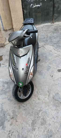 السلام عليكم ورحمة الله وبركاته درجة ادرس نوزل سرعة 120 دراجة نظيفة مثل ماوضح بل مقطع الصور        سعر 400 وبيهة مجال مكاني بغداد الكمالية  رقم هاتف *********** بغداد
