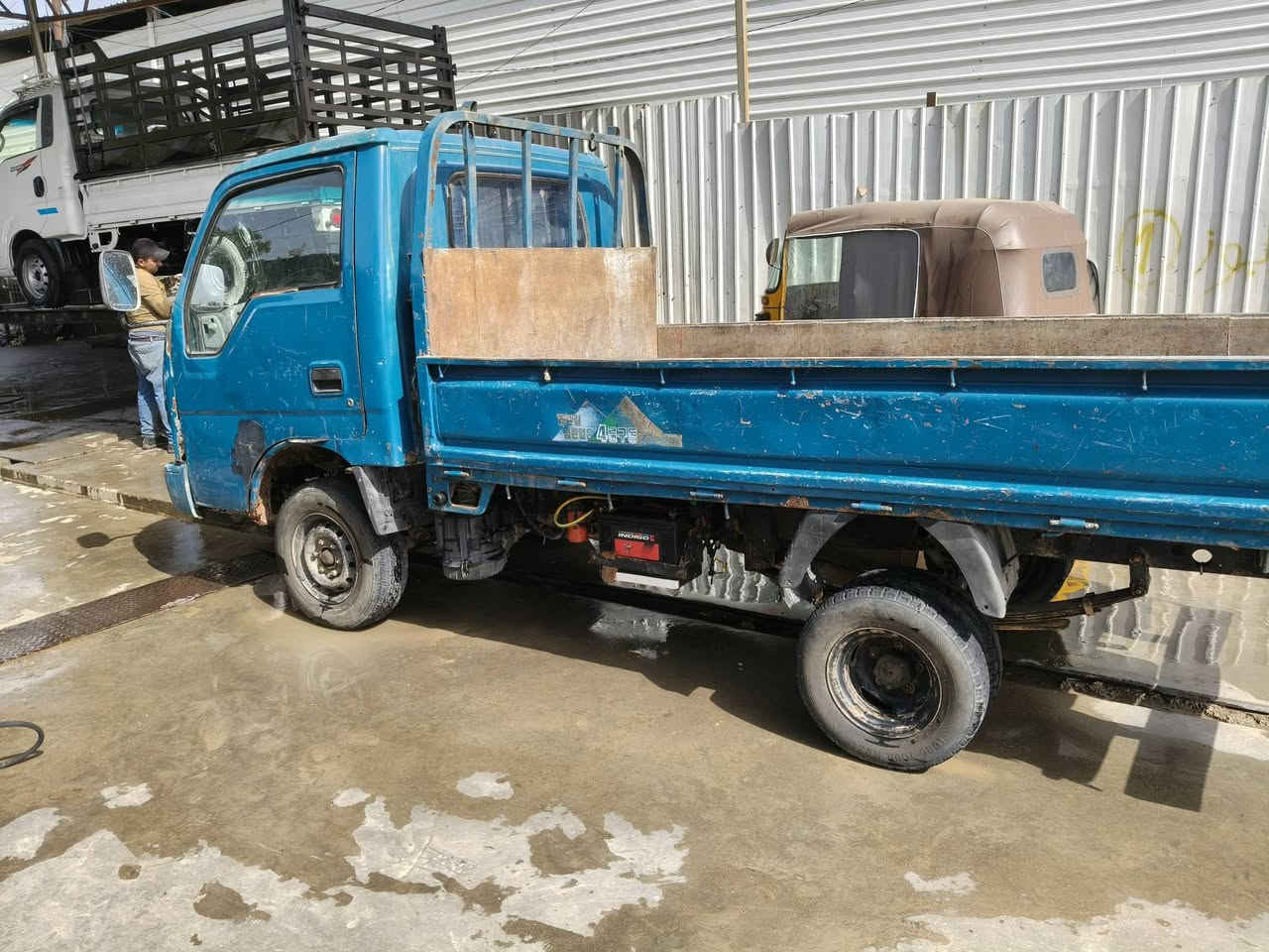 فونتيرا موديل 2000 للبيع بدون رقم ادوات حديده سياره جاهزه محرك اكسن كير حداديه كهربي مكان السياره بغداد شماعيه غير متواجد على الفيس السعر 17 وبيها مجال رقم الهاتف ***********
