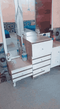 اغراض للبيع كلمن وسعره للاستفسار على الواتساب ***********
