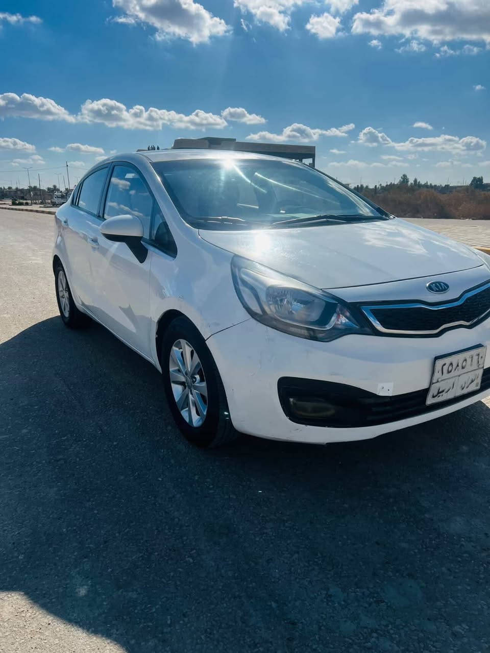 سلام عليكم  
كيا ريو 2012 خليجي 
السيارة نضيفه مواصفات اعتيادية 
تريد تحويل تريد وكالة 
بيها قطعتين صبغ كارت شرط الفحص
محرك 1600
السعر 92 بيها مجال بسيط حق الجيه 
مكاني بابل ، رقم الهاتف ***********

