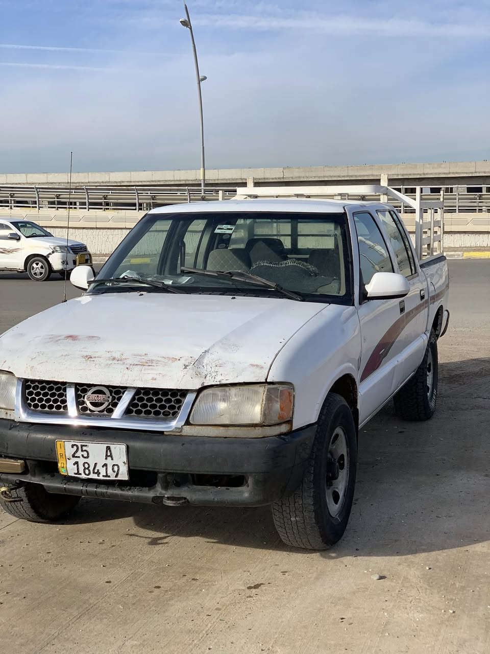 سلام عليكم سياره جي  إم سي بكب سونوما موديل 1997دبل قماره سنويه مشروع وطني 2028 رقم جديد سنويه عظم عاج سياره نضيف بدون صبغ  رقم كركوك رقم اتصال ***********
